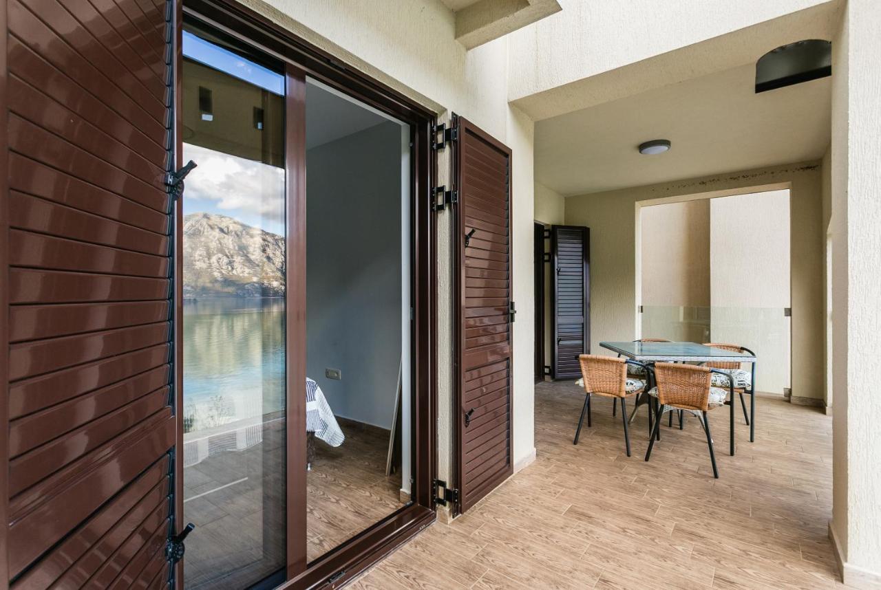 Keystone Apartments Donji Morinj Exterior photo